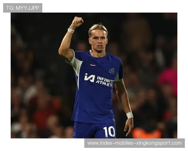 切尔西反击速度飞快，穆德里克单刀破门