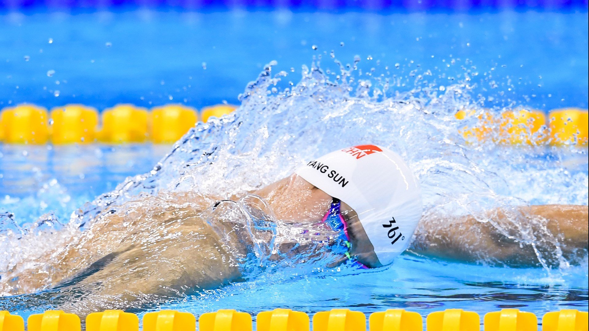 AR实景捉捕跑步赛 手机画面与真实路线叠加成赛事亮点